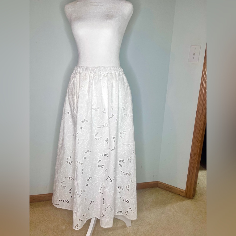 Elegant White Eyelet Skirt
